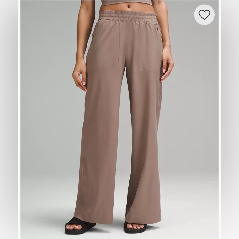Lululemon Swift Mid-Rise Wide-Leg Pant